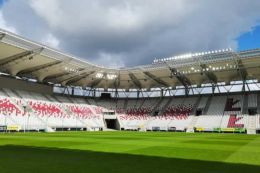 FL18 sa Pholainn