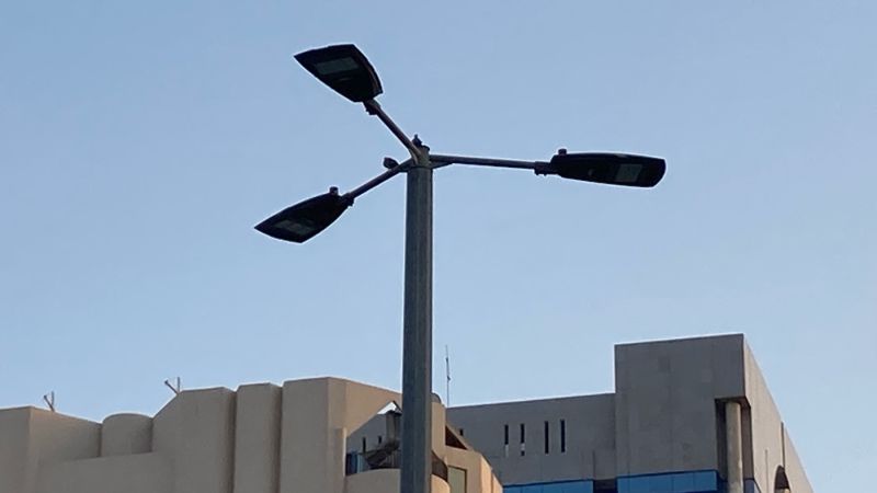 Ag leanúint lenár dturas allamuigh, tugann an stad seo sinn go hAbu Dhabi -